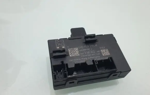 Volkswagen Touareg II Door control unit/module 4H0959795M