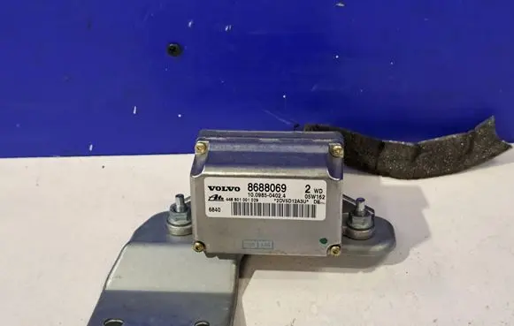 Volvo S60 ESP acceleration yaw rate sensor 8688069