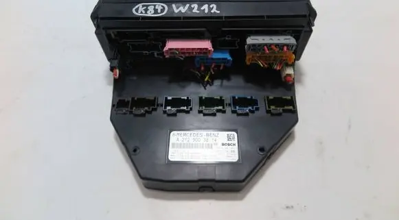 Mercedes-Benz E W212 Fuse module A2129003814 A2129020706 A2129015504