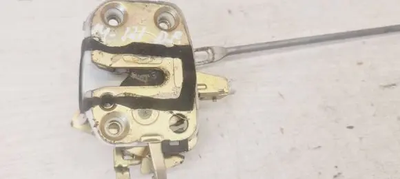 Mazda 121 Front door lock