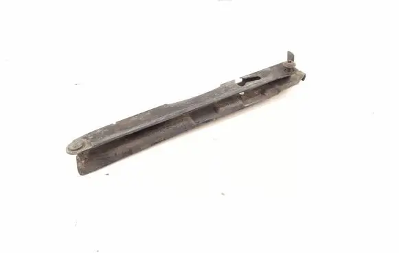 Front bumper mounting bracket