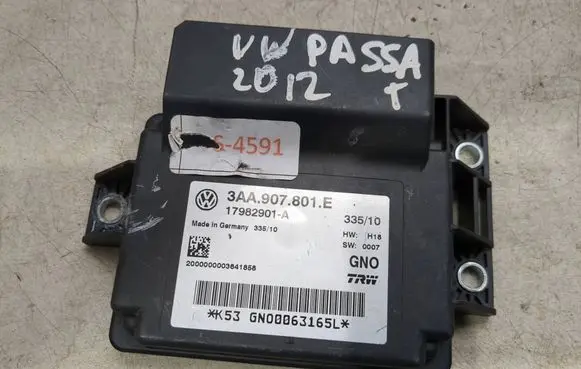 Volkswagen PASSAT B7 Hand brake control module 3AA907801E 17982901A