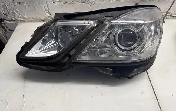 Mercedes-Benz E W212 Headlight/headlamp 1ZT01170511 1ZT1636 0117051100020371