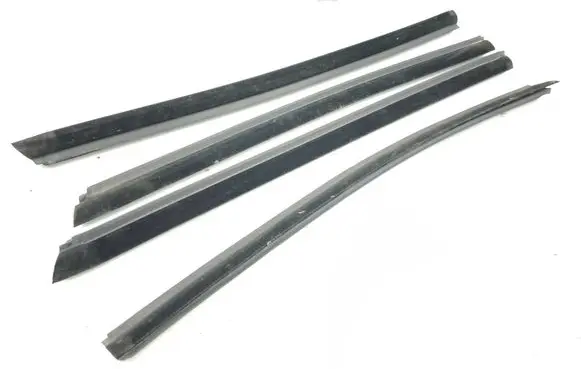 Maserati Ghibli Rubber seal front door window/glass