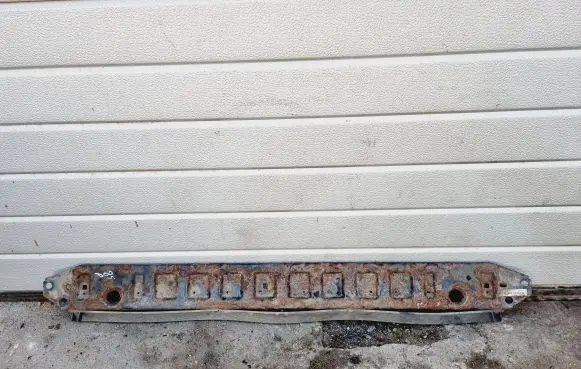 Volvo V70 Bottom radiator support slam panel 31202751