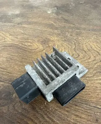 Renault Master III Glow plug pre-heat relay 271203982R 00850331