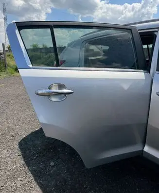 KIA Sportage Rear door