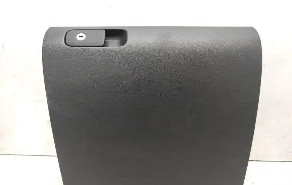 Glove box
