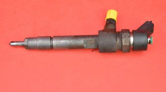 Alfa Romeo 147 Fuel injector 0445110068