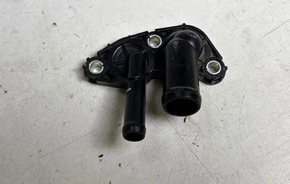 Subaru Outback (BT) Thermostat/thermostat housing