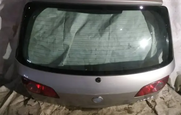 Fiat Croma Tailgate/trunk/boot lid PILKAS