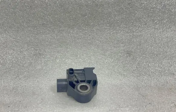 Mercedes-Benz C W205 Airbag deployment crash/impact sensor A2139051300 15488 869108
