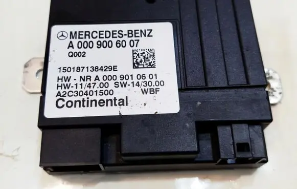 Mercedes-Benz C W205 Fuel pump relay A0009006007