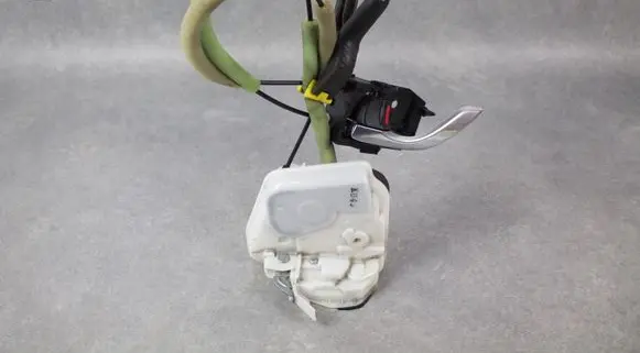 Mazda 6 Rear door lock