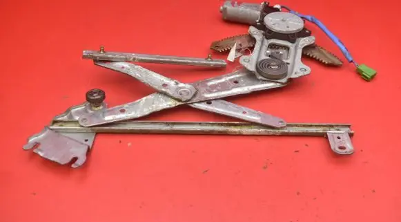 Subaru Forester SG Front door window regulator with motor