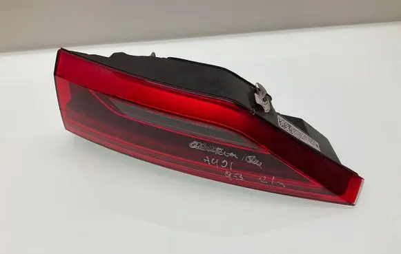 Audi Q3 F3 Tailgate rear/tail lights 83A945094A