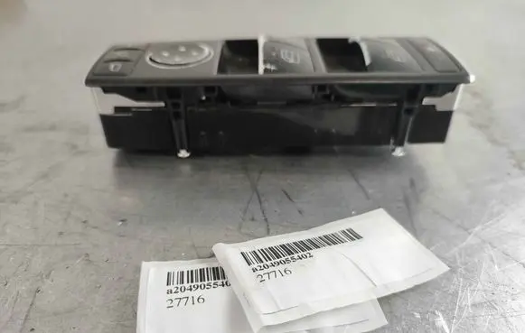 Mercedes-Benz E AMG W212 Electric window control switch A2049055402