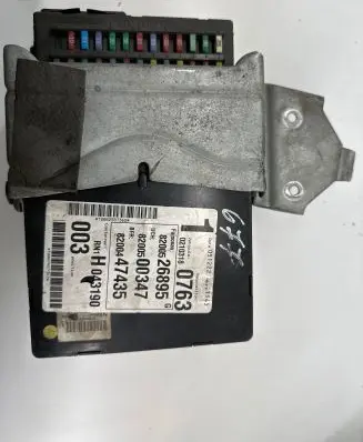 Renault Espace - Grand espace IV Immobilizer control unit/module 8200447435 8200500347 8200526895