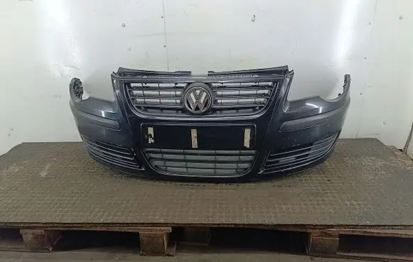 Volkswagen Polo IV 9N3 Front bumper 