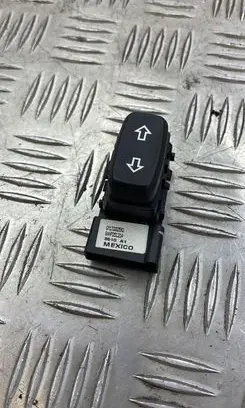 Opel Insignia A Seat control switch 13282592