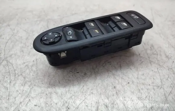 Peugeot 508 RXH Electric window control switch 38026370ZD