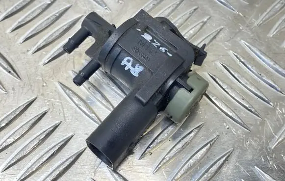 Audi A8 S8 D4 4H Turbo solenoid valve 1K0906283