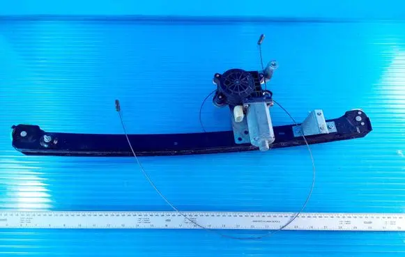 Volvo XC90 Rear door window regulator with motor 119971
