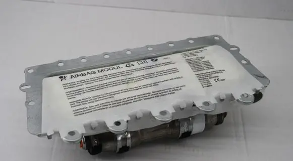BMW i8 Passenger airbag