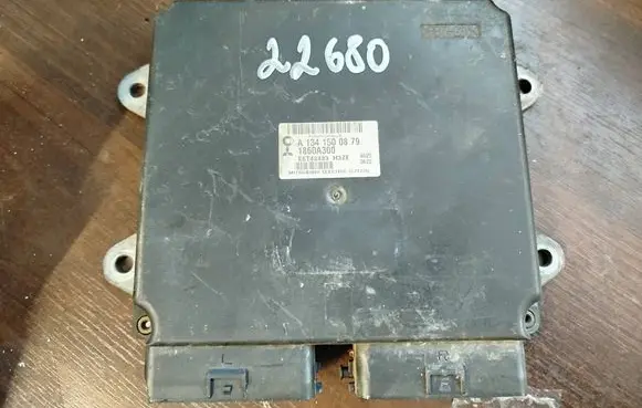 Mitsubishi Colt Engine control unit/module a1341500879 1860a300