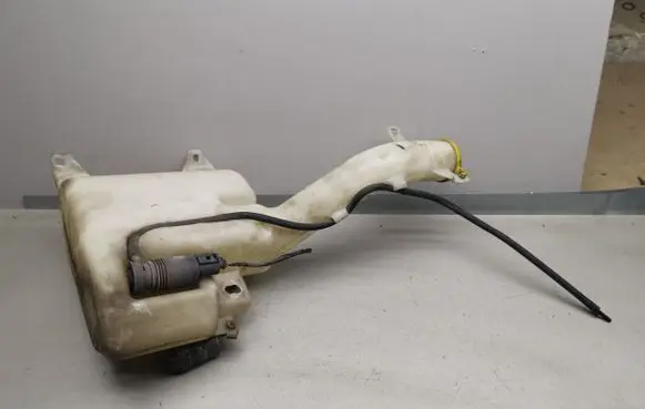 Windshield washer fluid reservoir/tank