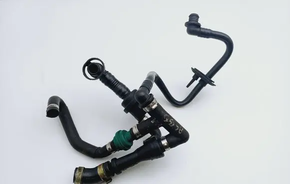 Audi A4 S4 B5 8D Vacuum line/pipe/hose 058133753B 078133807A 078905291A