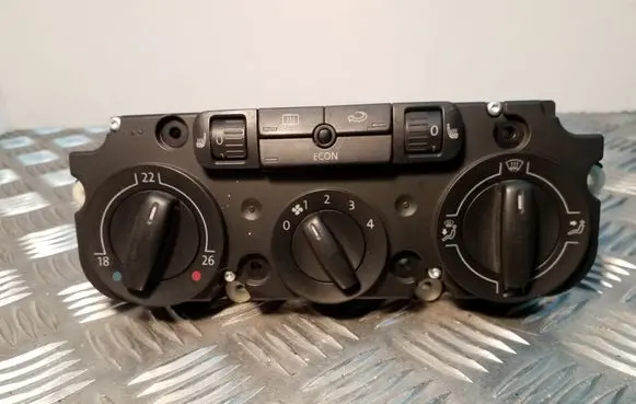 Volkswagen PASSAT B6 Climate control unit 1K0820047DG
