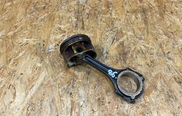 Mercedes-Benz C W205 Connecting rod/conrod A2741517 274920