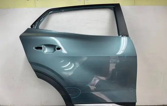 KIA Sportage Rear door 