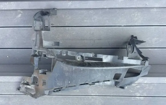 Mercedes-Benz E AMG W213 Front bumper mounting bracket A2138852300