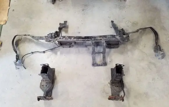 Mercedes-Benz C W203 Radiator support slam panel A2035050930