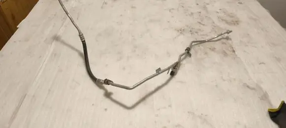Dacia Sandero III Air conditioning (A/C) pipe/hose 924403872R
