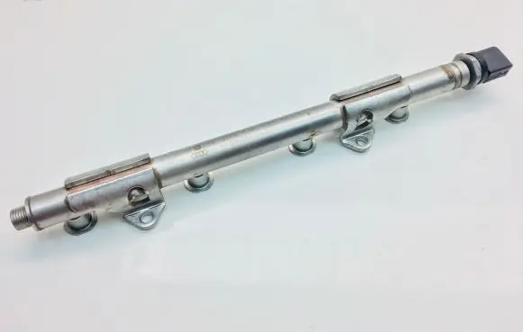 Volkswagen Caddy Fuel main line pipe 04E133320D 06J906051E