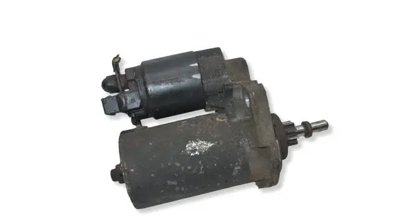 Volkswagen Golf IV Starter motor 