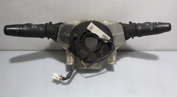 Nissan Almera N16 Light switch