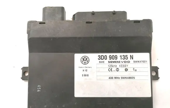 Volkswagen Touareg I Keyless (KESSY) go control unit/module 3D0909135N 5WK47021
