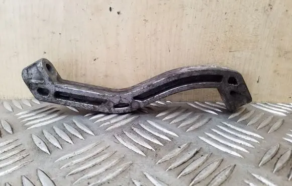 Seat Leon (1P) Gearbox mounting bracket 1K0199359E