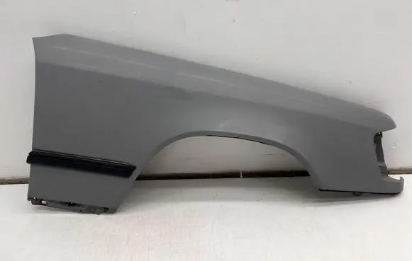 Mercedes-Benz E W124 Fender 