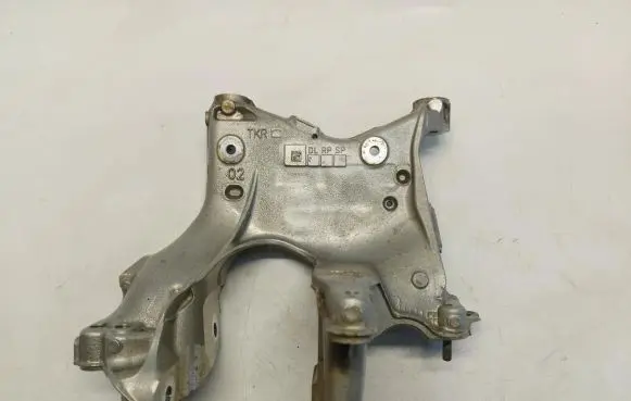 Audi A6 S6 C8 4K Engine mount bracket 80A399295S