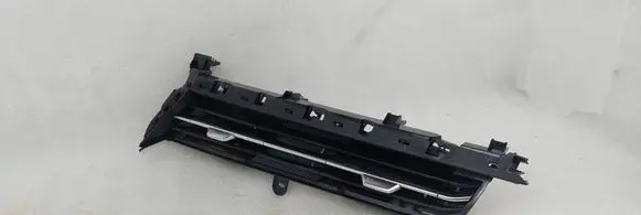 Audi Q4 Sportback e-tron Dash center air vent grill 89B820951A 89B820951A4PK