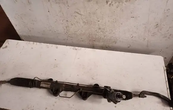 Volkswagen Transporter - Caravelle T5 Power steering pump