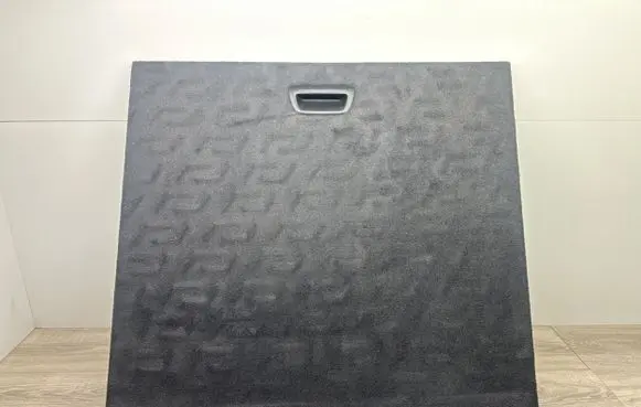 Trunk/boot floor carpet liner