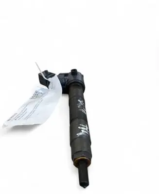 Volvo XC60 Fuel injector 31452113