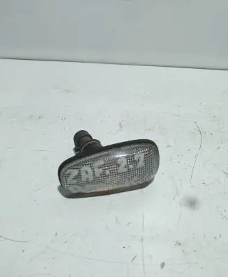 Opel Zafira A Front fender indicator light 90560403
