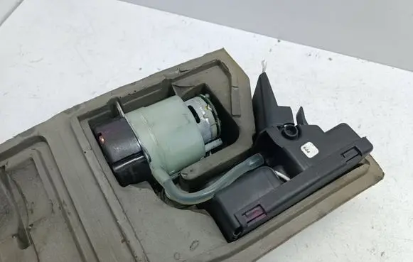 Mercedes-Benz A W168 Central locking vacuum pump 1688000248 00782600 A1688000248